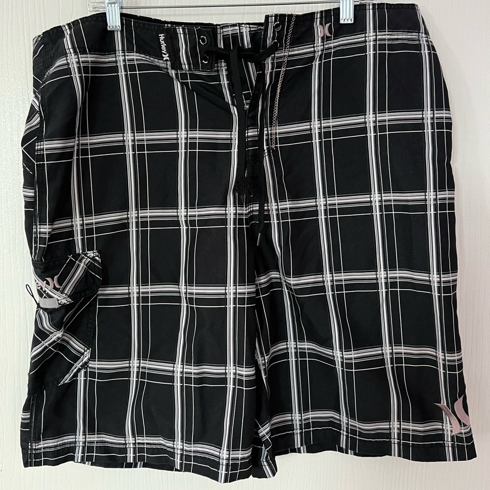 Hurley Black & White Plaid Board Shorts Men’s Size 38